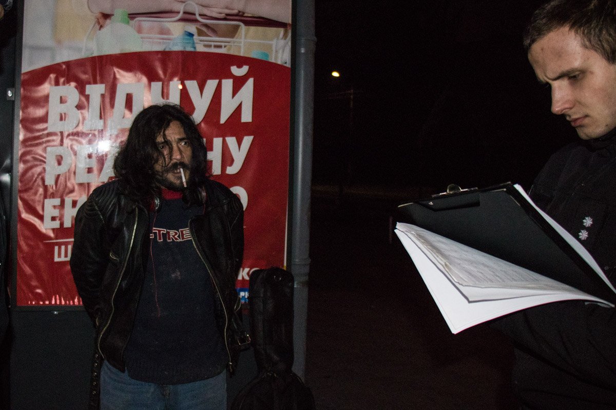 Ночь для музыканта закончилась задержанием Ночь для музыканта закончилась задержанием