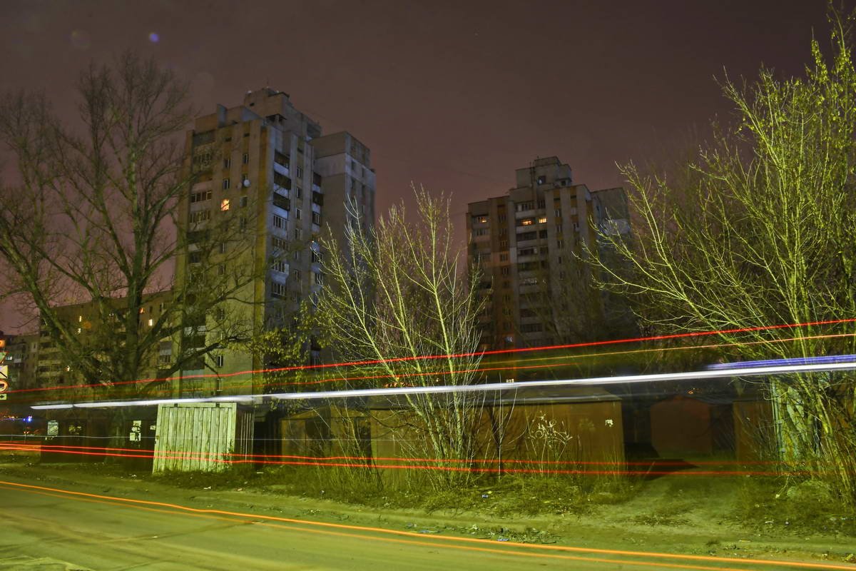 Красота пустынных улиц спального района