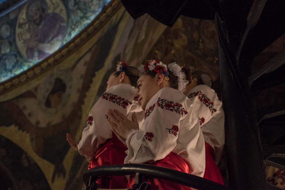 За мгновение до аплодисментов 