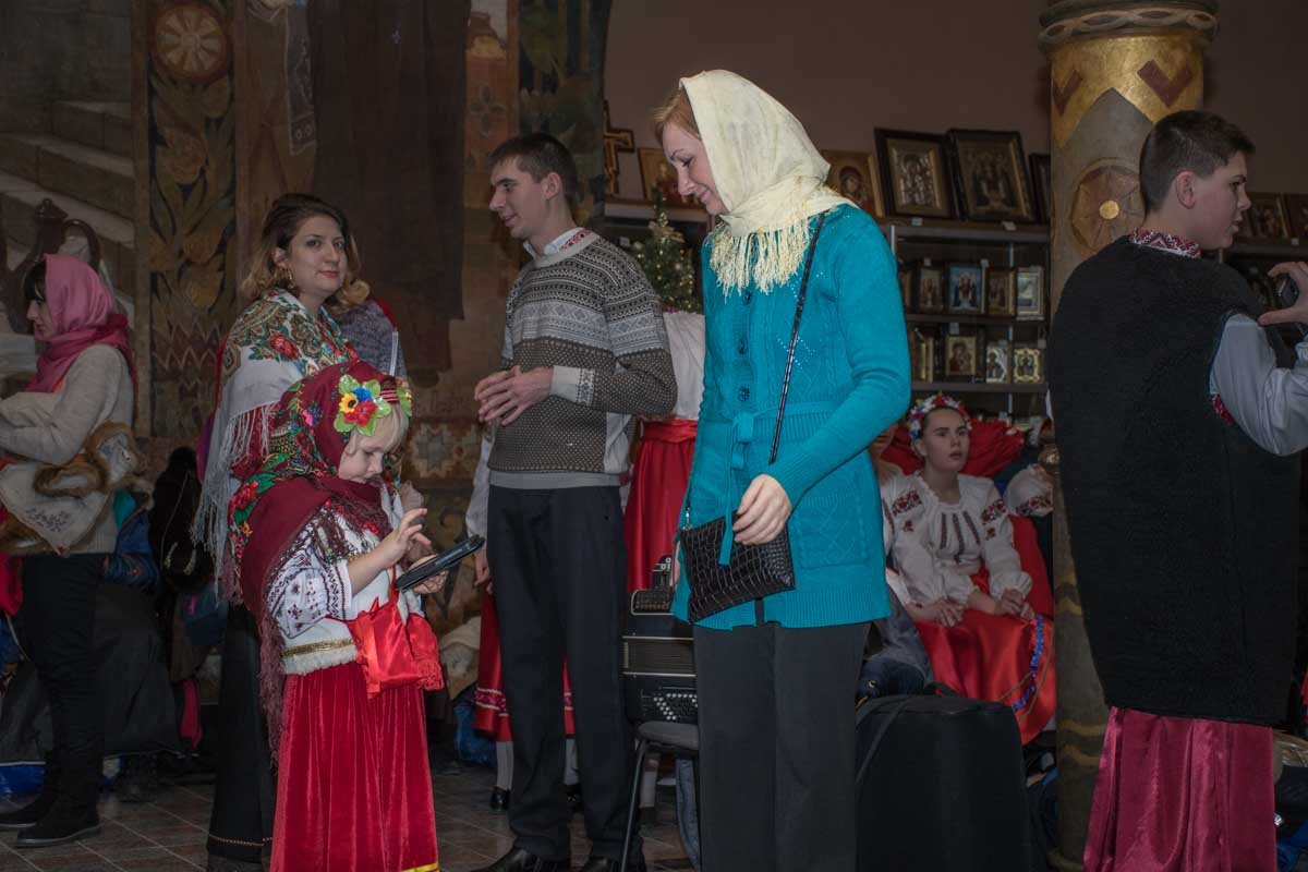 Традиции гаджетам не помеха