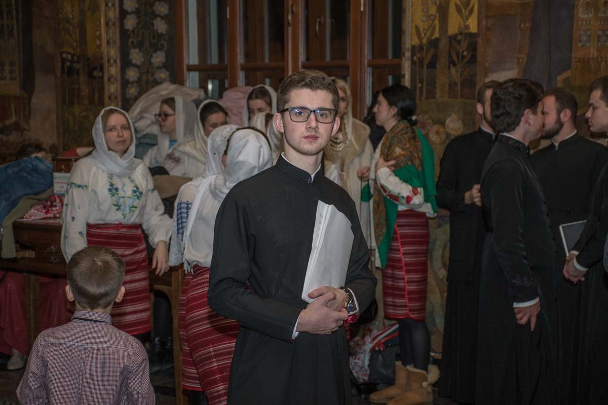 Студент духовной семинарии перед выступлением