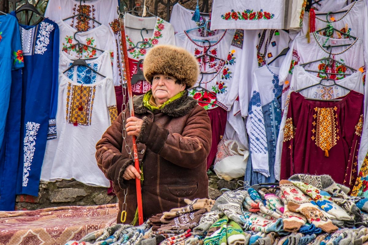Вот бы купили вышиванку Вот бы купили вышиванку