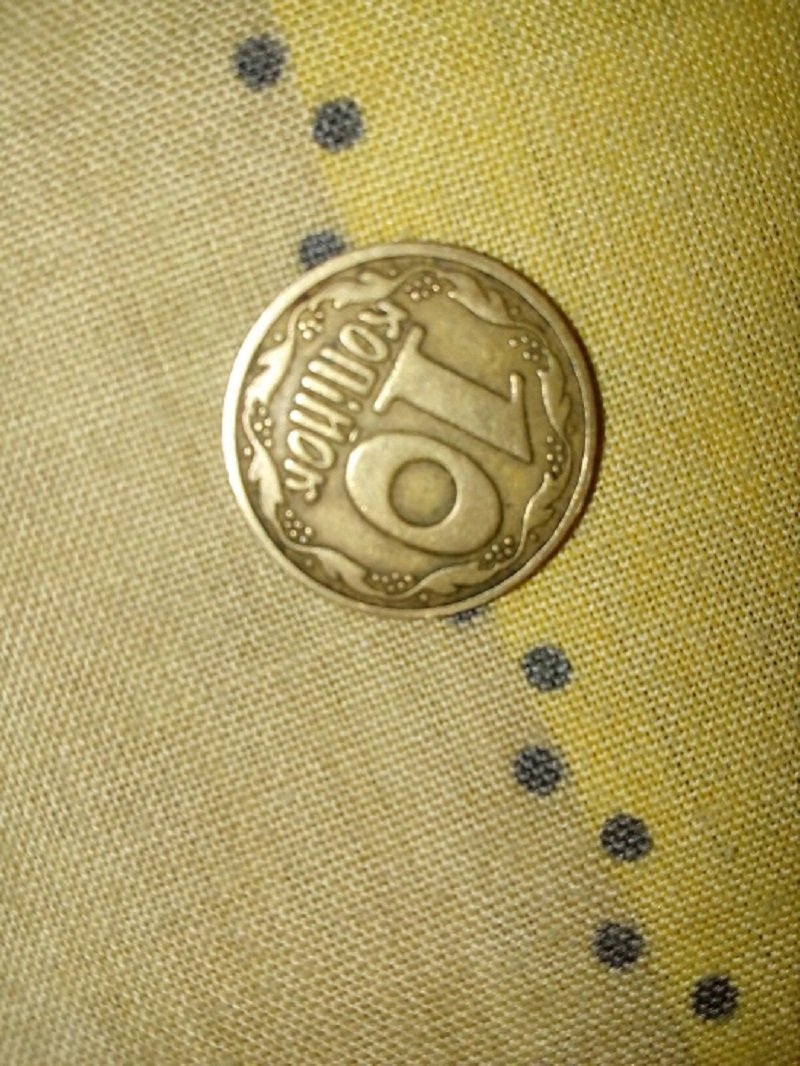 Аргентинские тараканы, 10 копеек и советская перечница: ТОП самых дешевых вещей, которые можно купить в Киеве 5