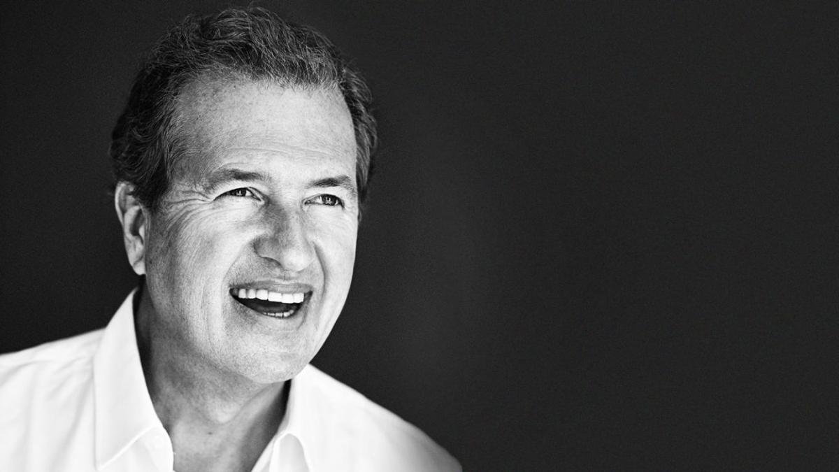 Мужчины-модели обвинили Марио Тестино в сексуальных домогательствах Мужчины-модели обвинили Марио Тестино в сексуальных домогательствах