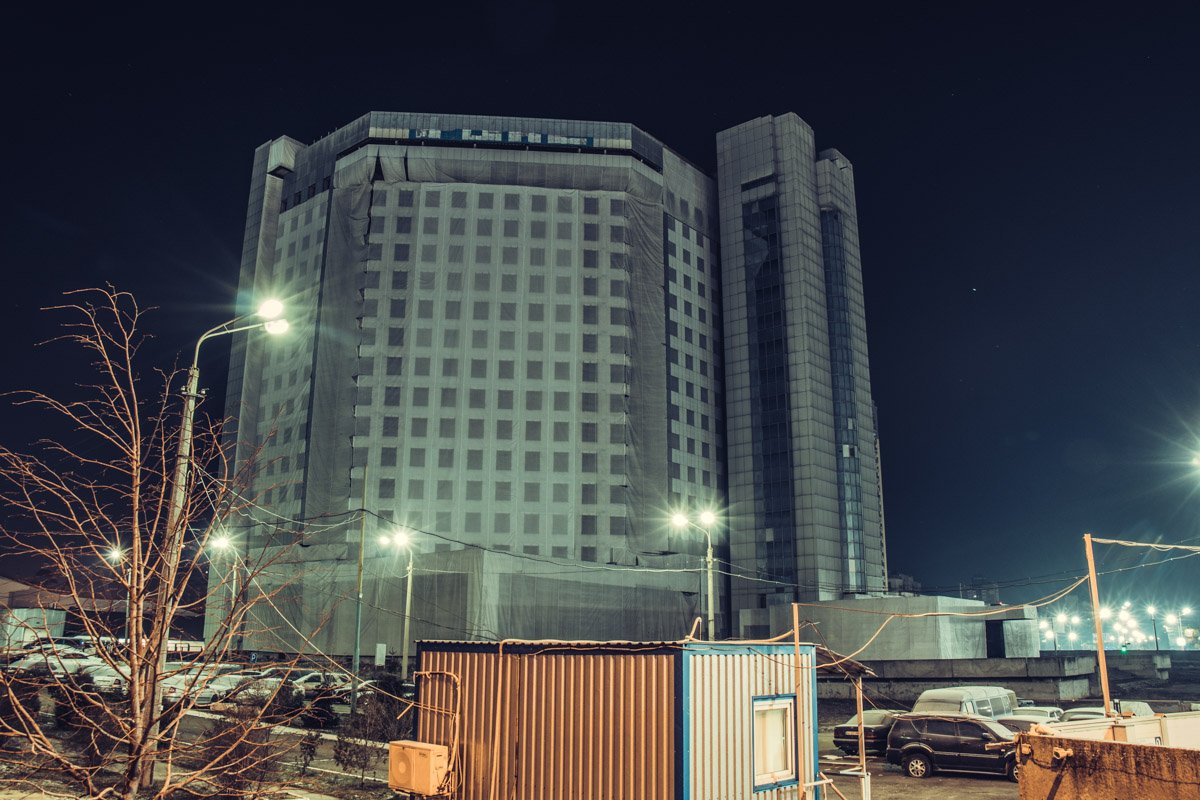  Знаменитый недострой уже стал символом Никольской слободки