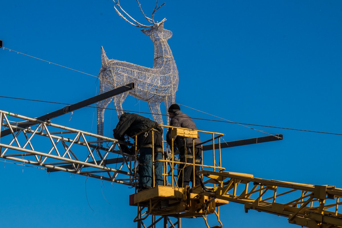 Новогоднего оленя отправят в стойло до следующей зимы Новогоднего оленя отправят в стойло до следующей зимы