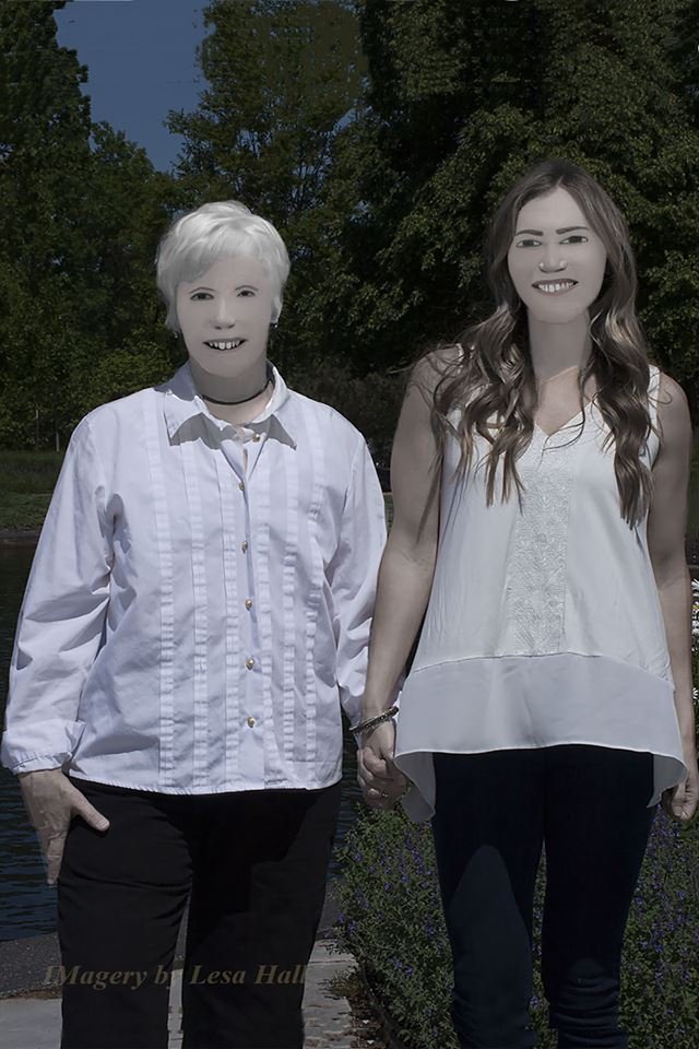 Члены семьи больше похожи инопланетян в человеческих масках, чем на людей Члены семьи больше похожи на инопланетян в человеческих масках, чем на людей