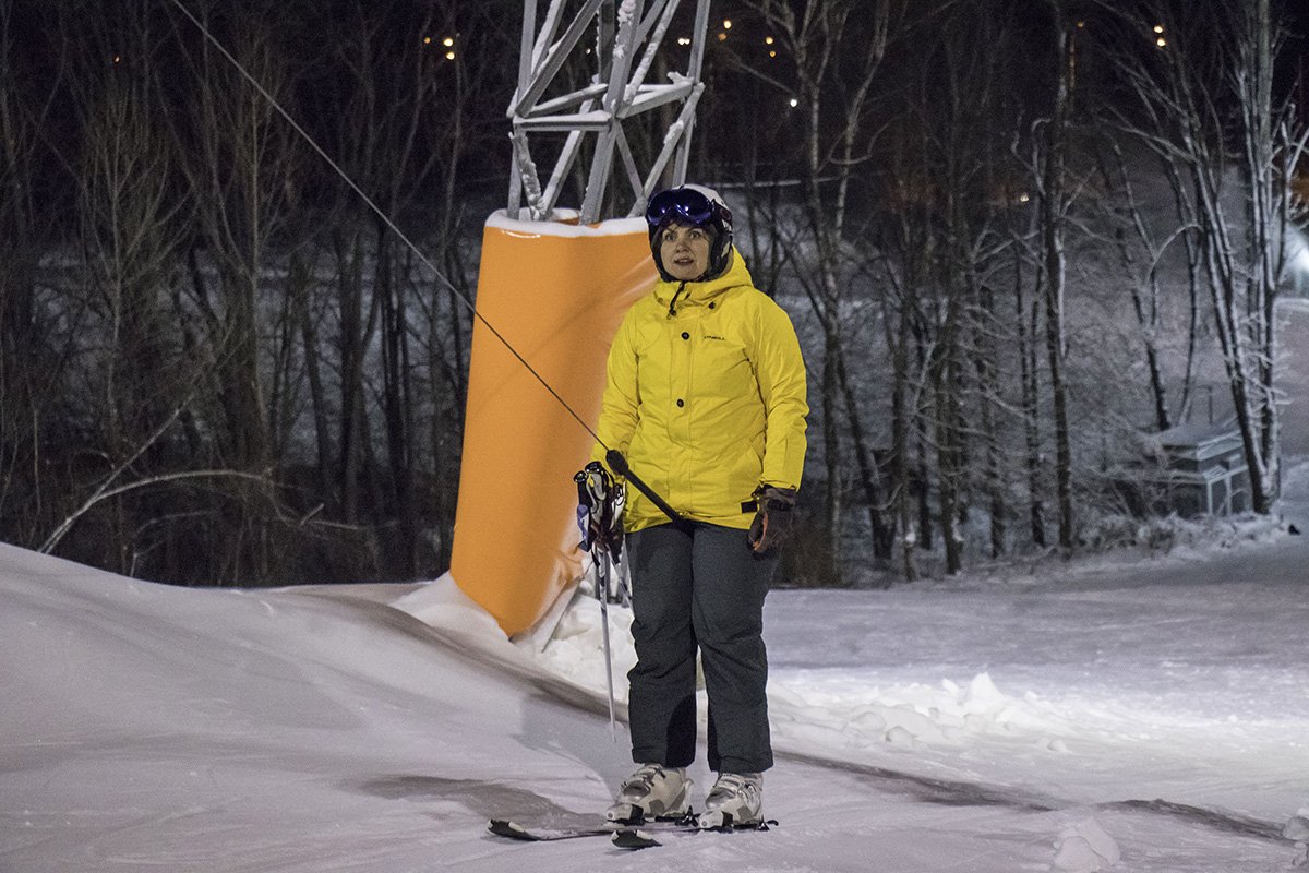 А некоторые лыжники чувствуют себя более уверено А некоторые лыжники чувствуют себя более уверенно