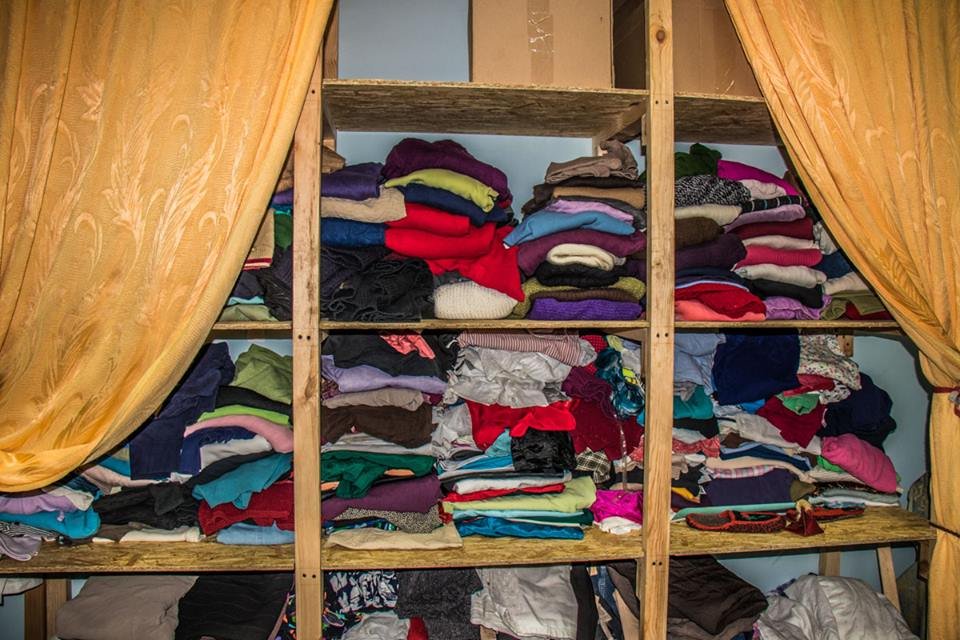 Центр периодически проводит акции по сбору одежды