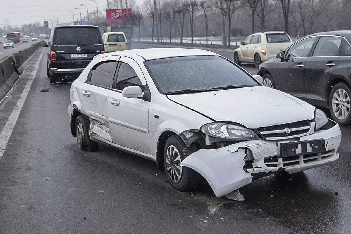 Chevrolet также не смог избежать удара с ВАЗ