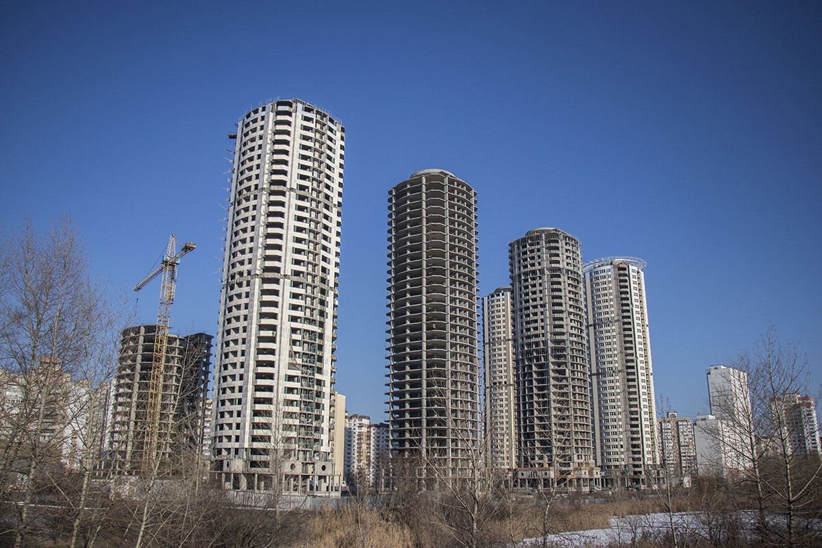 Троещина не увидела башен над Днепром