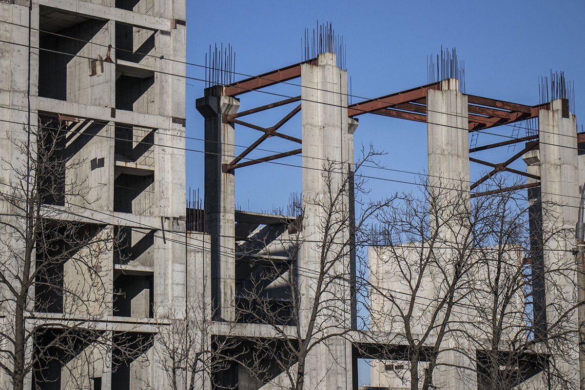 Отсутствие крыши поставил точку в планах достроить вокзал