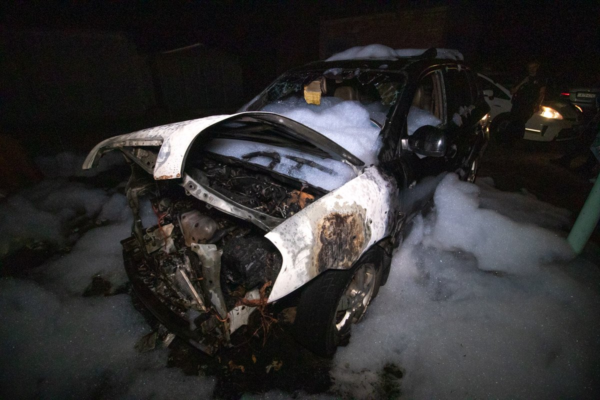 В Днепровском районе Киева по адресу бульвар Перова, 25б произошел пожар В Днепровском районе Киева по адресу бульвар Перова, 25б произошел пожар