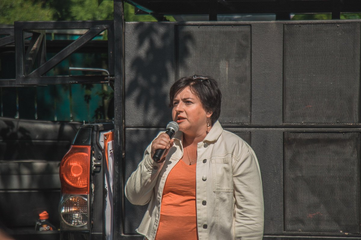 Они хотят добиться отмены телемоста между украинским пророссийским каналом и каналом страны-агрессора «Россия 24» Они хотят добиться отмены телемоста между украинским пророссийским каналом и каналом страны-агрессора «Россия 24»