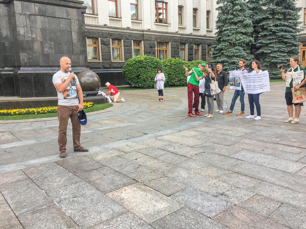 Активисты выступают против застроек Киева