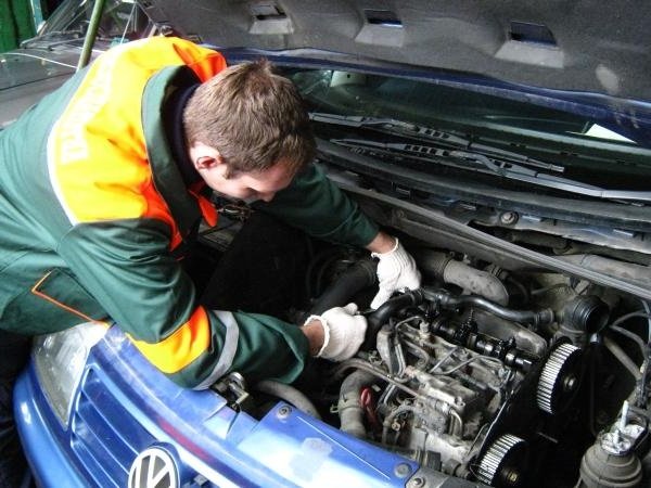 В США запретили ремонтировать автомобили дома