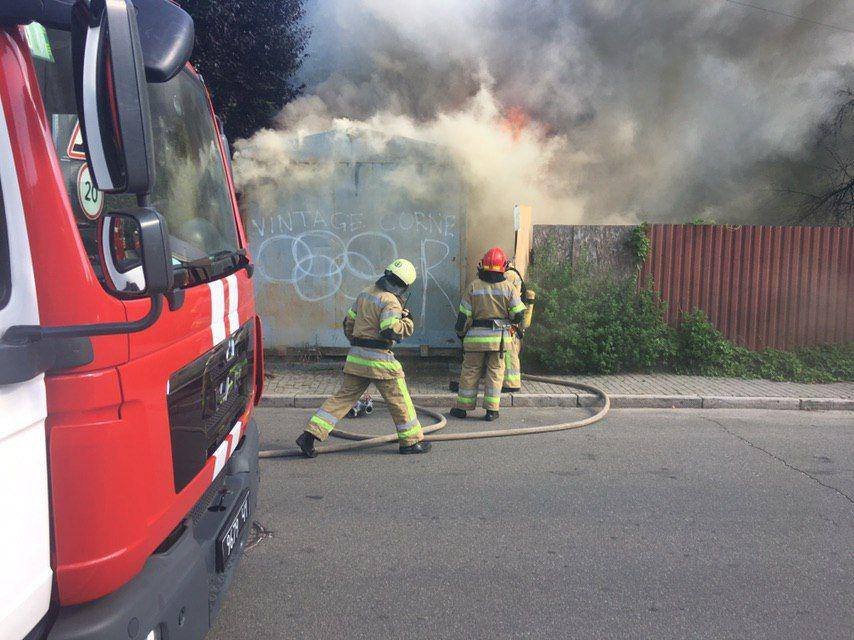 В центре Киева заживо сгорел человек В центре Киева заживо сгорел человек