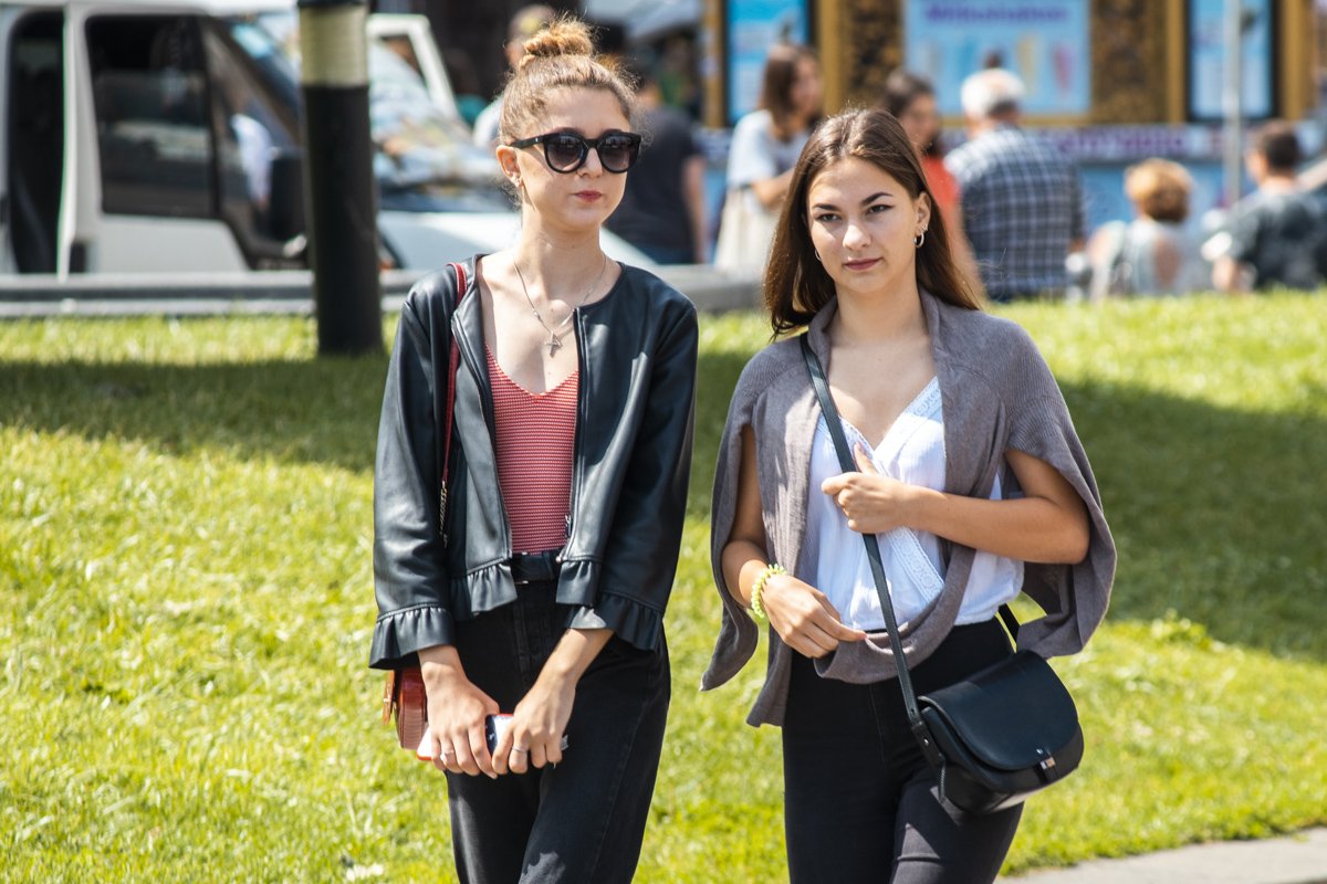 Желаем хорошего дня и ярких эмоций сегодня! Желаем хорошего дня и ярких эмоций сегодня!