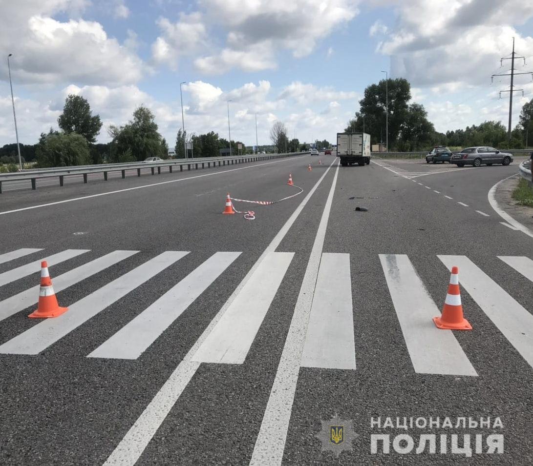 Под Киевом за сутки на одном и том же переходе сбили двоих женщин