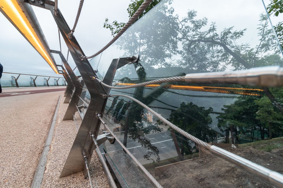 Также значительно ослабли тросы Также значительно ослабли тросы