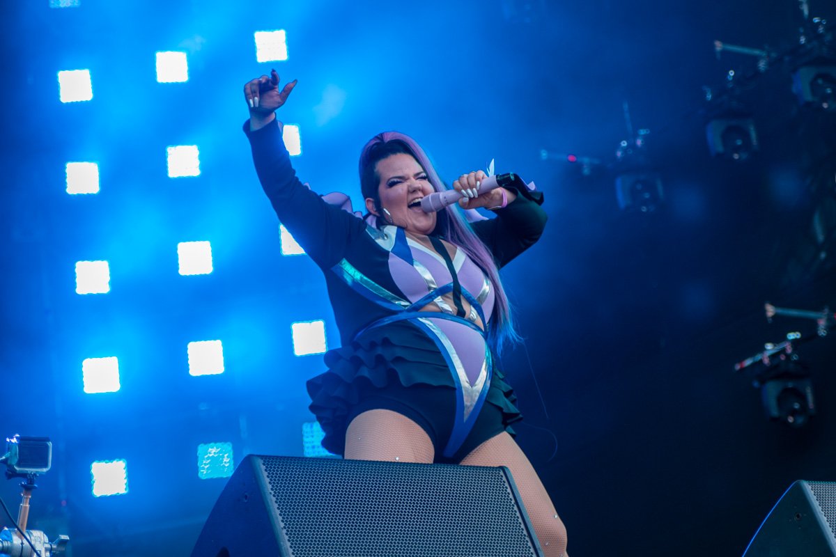 Бомбическая!