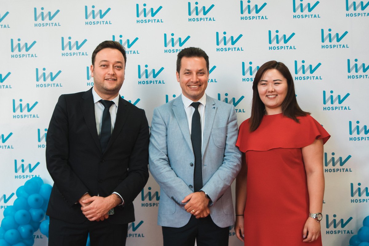 Заместитель главврача Liv Hospital Фатих Акпенар поделился, что в любой ситуации пациенты чувствуют себя в больнице как дома Заместитель главврача Liv Hospital Фатих Акпенар поделился, что в любой ситуации пациенты чувствуют себя в больнице как дома