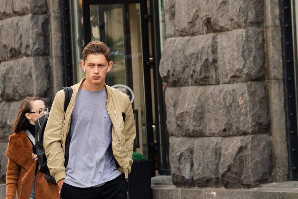 Интересно, а бабушек волнует вопрос, почему у молодежи окурки в ушах?:) Интересно, а бабушек волнует вопрос, почему у молодежи окурки в ушах?:)