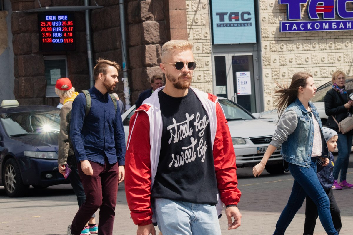 Натуральный блондин, на всю столицу ты один! Натуральный блондин, на всю столицу ты один!