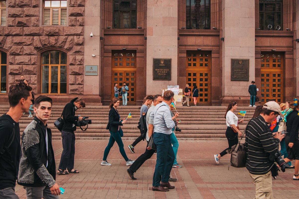 Крещатик - одна из самых узнаваемых локаций сериала 