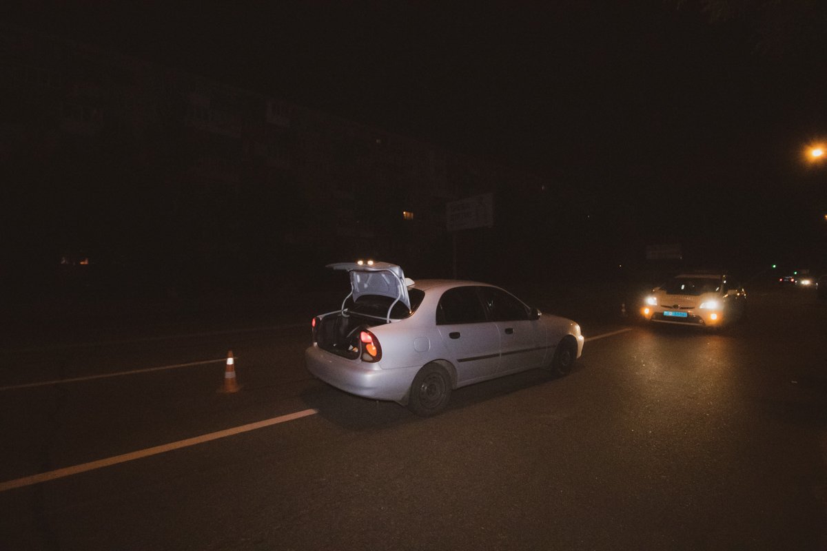 Мужчина перебегал дорогу в неположенном для этого месте