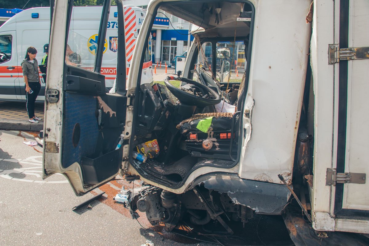 В результате аварии пострадал только водитель MAN