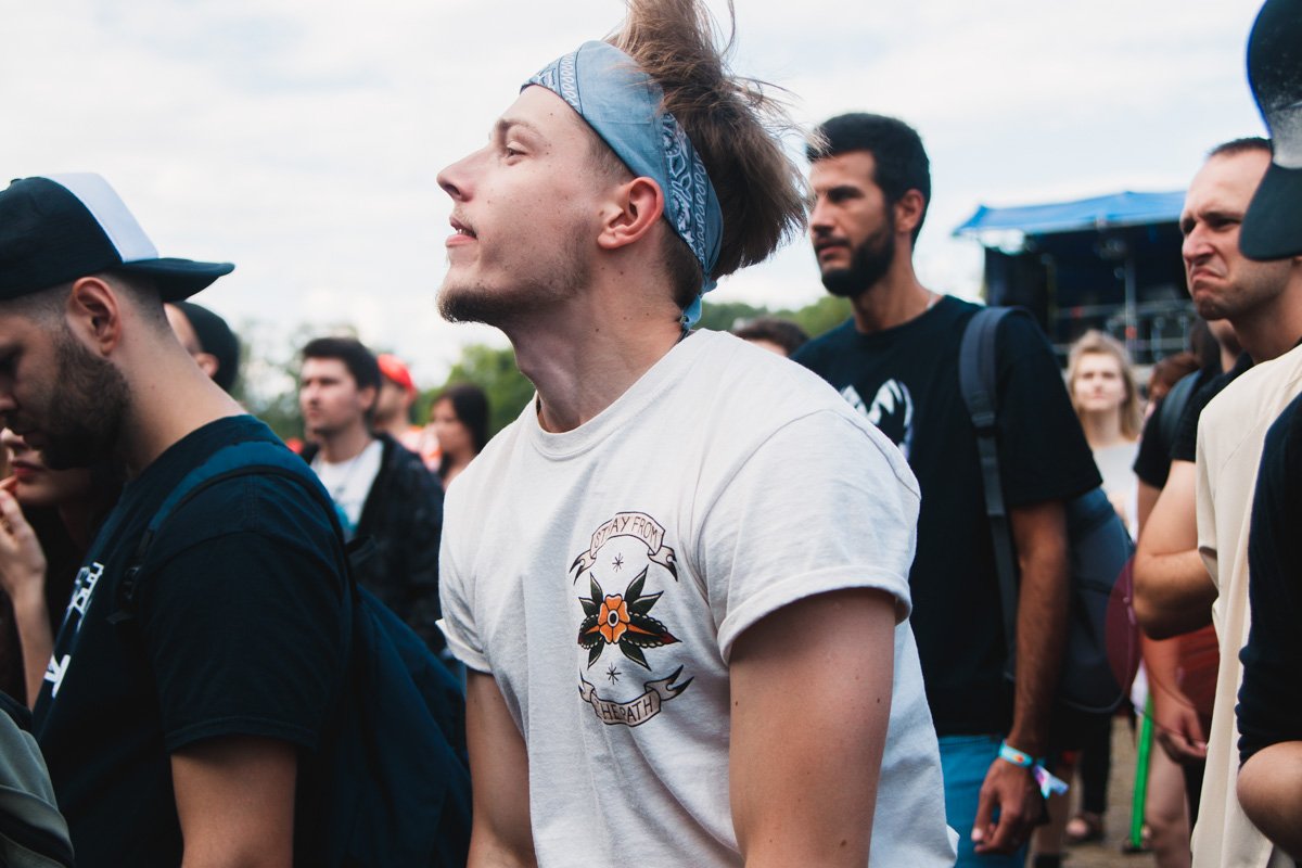 Гости феста бежали от сцены к сцене, чтобы успеть насладиться выступлениями любимых артистов Гости феста бежали от сцены к сцене, чтобы успеть насладиться выступлениями любимых артистов