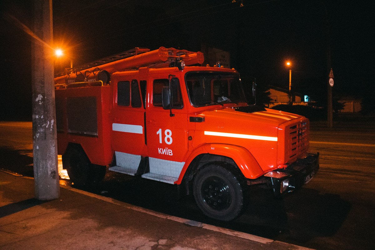 На месте работали две единицы техники спасателей На месте работали две единицы техники спасателей