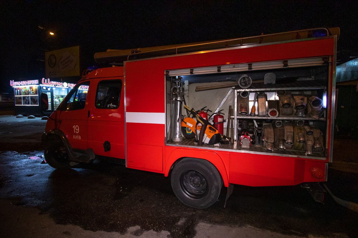 В ночь на 16 июля в Киеве на станции метро «Черниговская» прошли плановые учения по ликвидации возгорания в столичной подземке