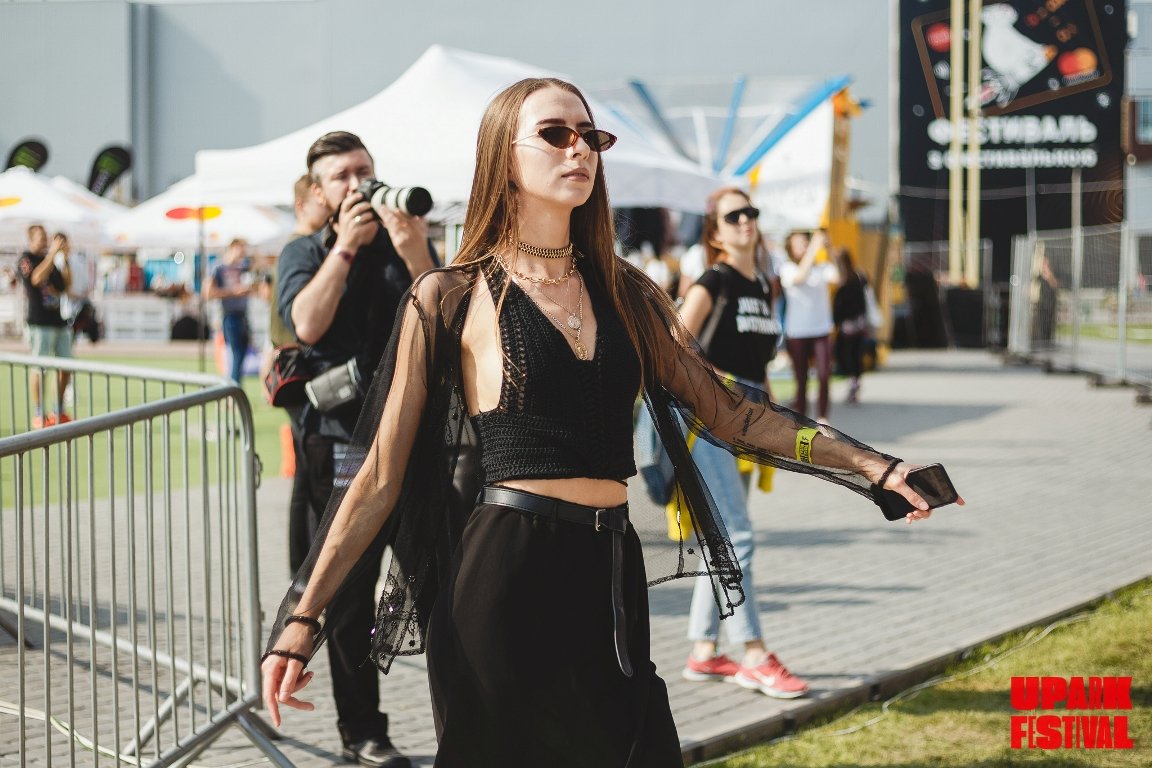 Солнце радовало фестивальщиков крайне редко