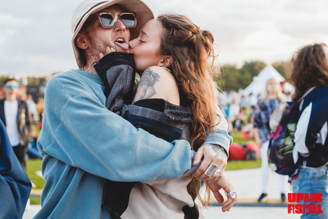 Нужно больше любви!