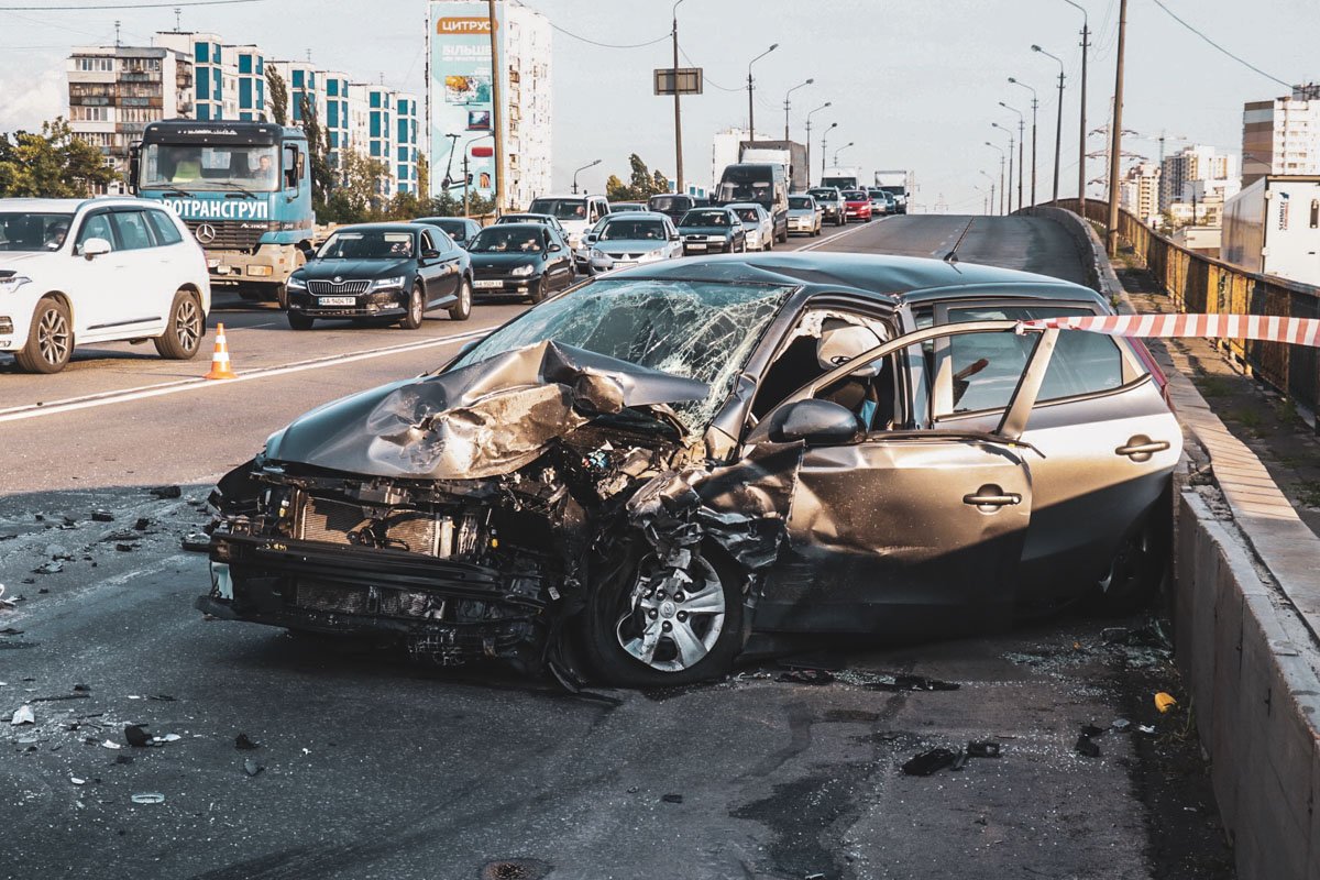 Столкнулись автомобили Daewoo Nexia и Hyundai i30