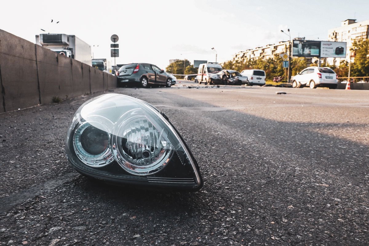 На съезде с путепровода водитель Nexia выехал на полосу встречного движения, где лоб в лоб протаранил i30