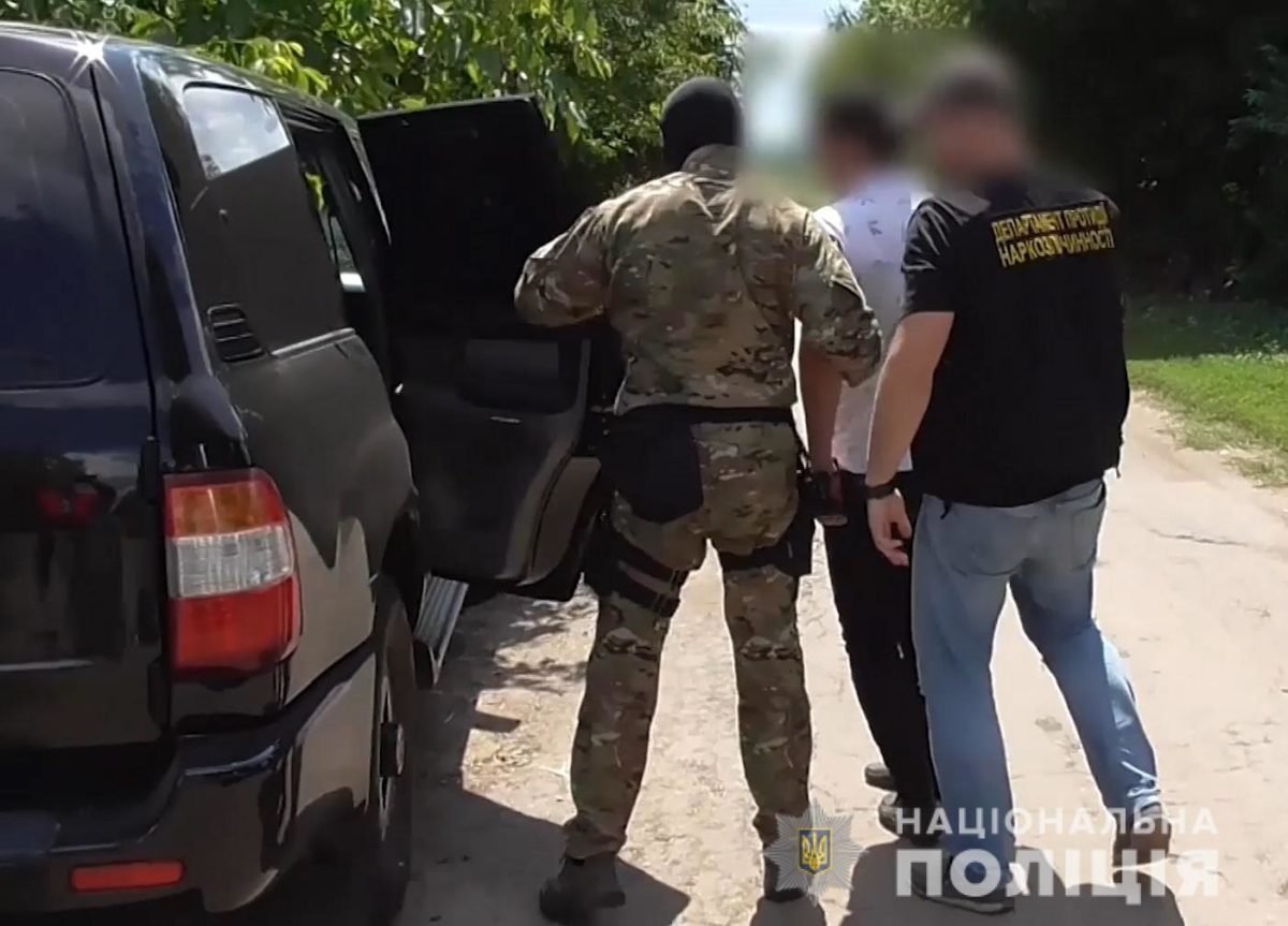 В Украине накрыли крупный канал наркотрафика В Украине накрыли крупный канал наркотрафика