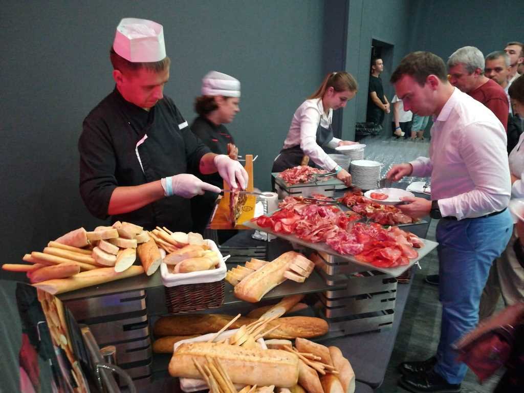 Вот так фуршет!