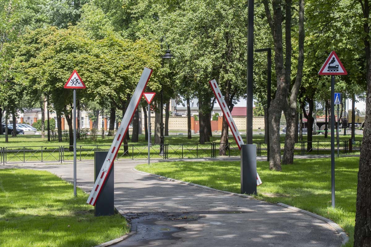 Шлагбаумы в автогородке для детей Шлагбаумы в автогородке для детей