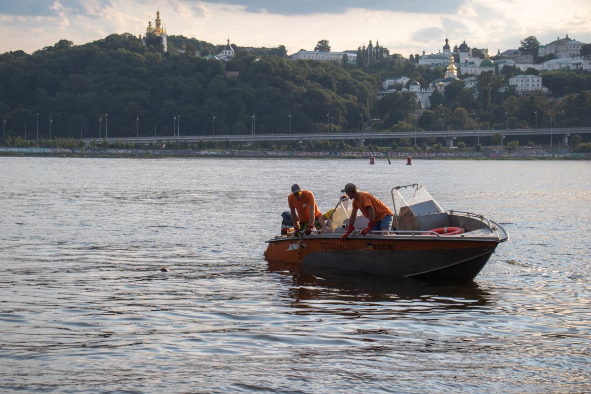 В Днепре на территории Гидропарка всплыло тело парня В Днепре на территории Гидропарка всплыло тело парня