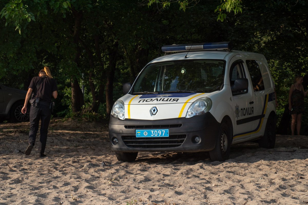 Отдыхающие вызвали на место полицию Отдыхающие вызвали на место полицию