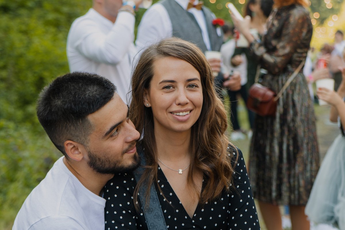 Все танцевали, обменивались позитивными эмоциями и пили игристое