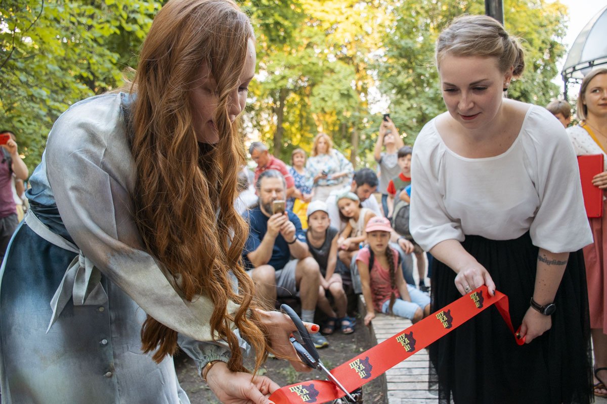 Спонсором миниатюры впервые выступил один человек, а не компания