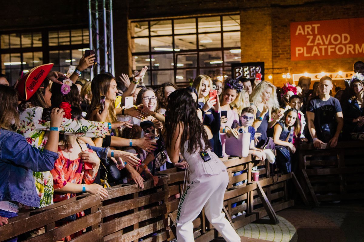 Эти счастливые лица и яркие эмоции - главное украшение карнавала 