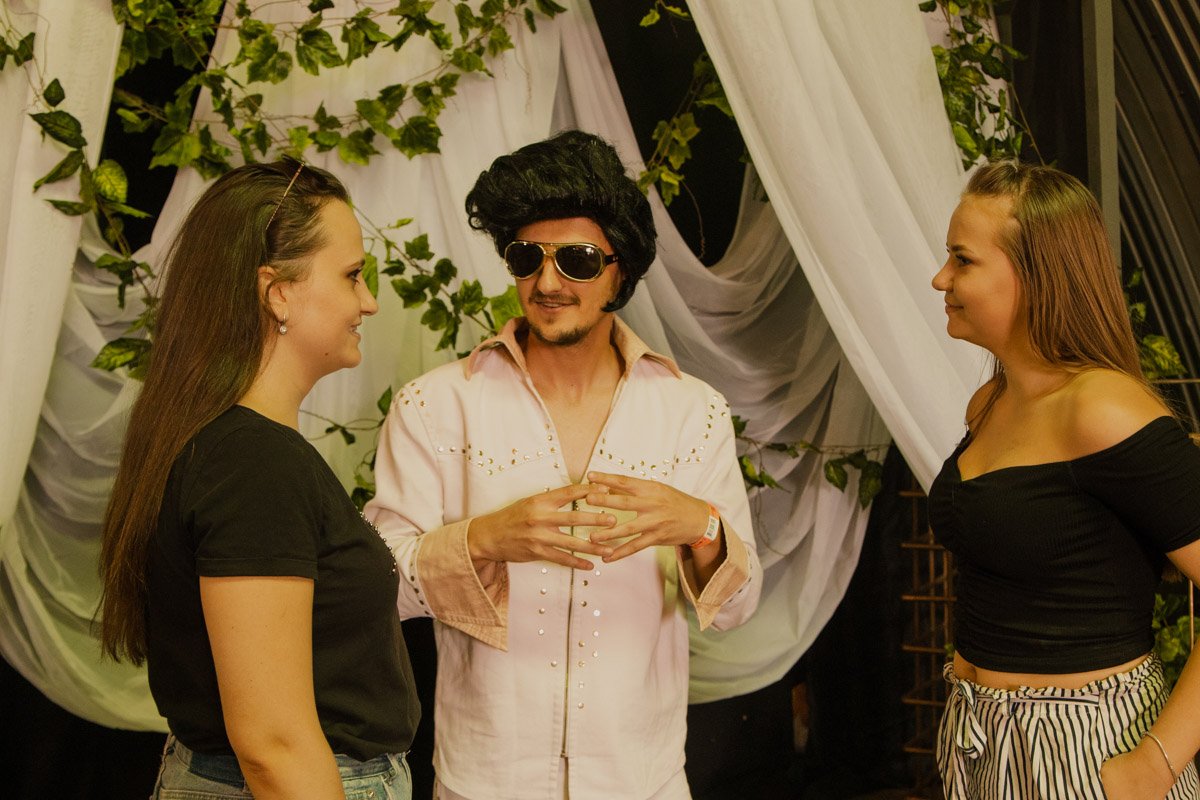 Элвис, ты звезда!