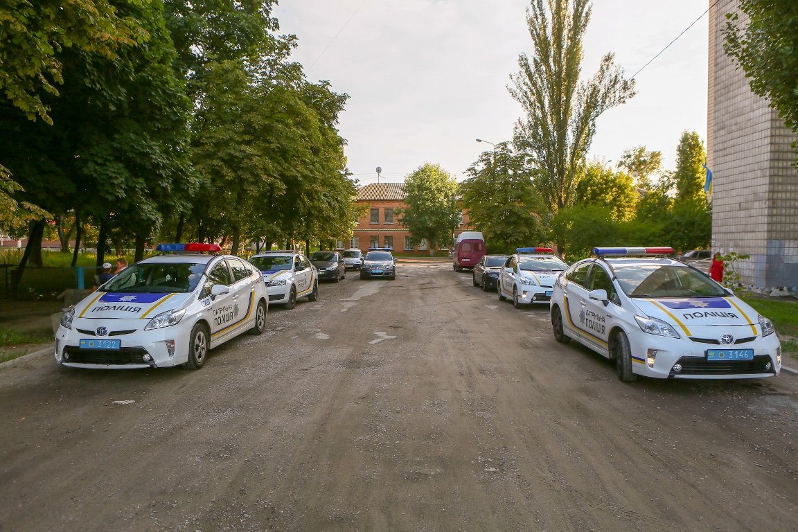 На месте работает пять нарядов полиции и следственно-оперативная группа