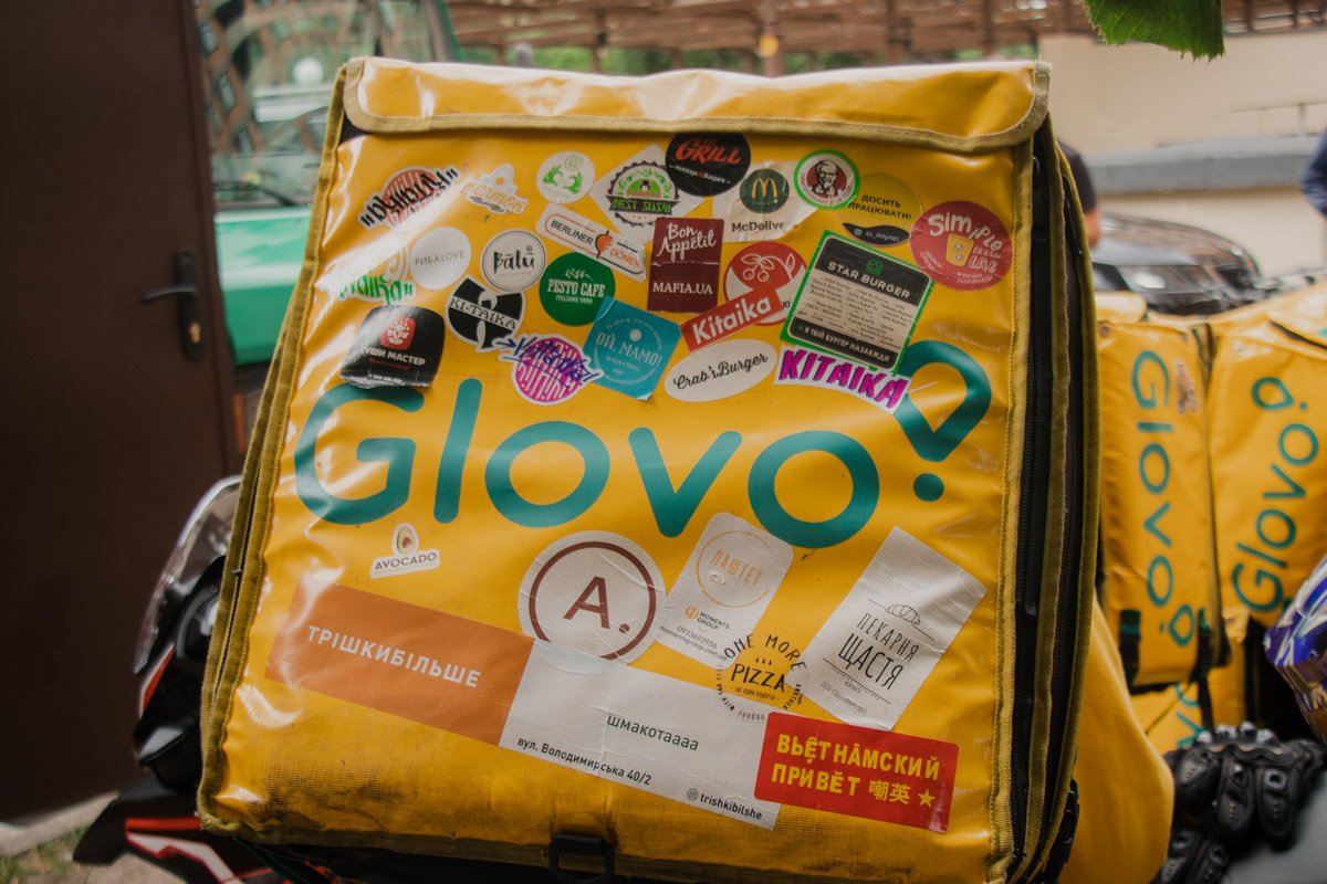 На курьеров ложатся затраты на топливо, амортизацию и страховку