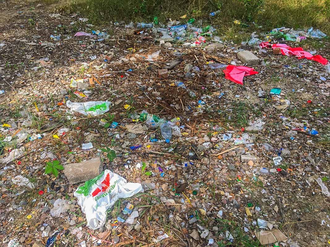 Буквально мозаика из различного хлама Буквально мозаика из различного хлама